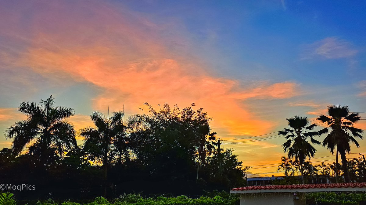 moqjazz's tweet image. Buen día 🙂..!! Arranca el lunes con el cielo lleno de colores. 🙌🏾📷🇵🇷 @carlosomartv @383_787 @adamonzon @AWA_013 @DeborahTiempo @BoricuaVasca @EliRobainaTV @BrujaBoricua_2 @KevinDelbrey @CycloforumsPR @SusanSoltero @GuaybanaJota @NWSSanJuan @NormaOrtizRodr4 @FlorLluch @bredle