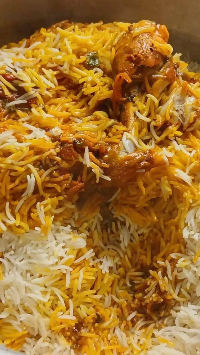 thejiafazal's tweet image. You're the most beautiful thing I have never seen in my life😍