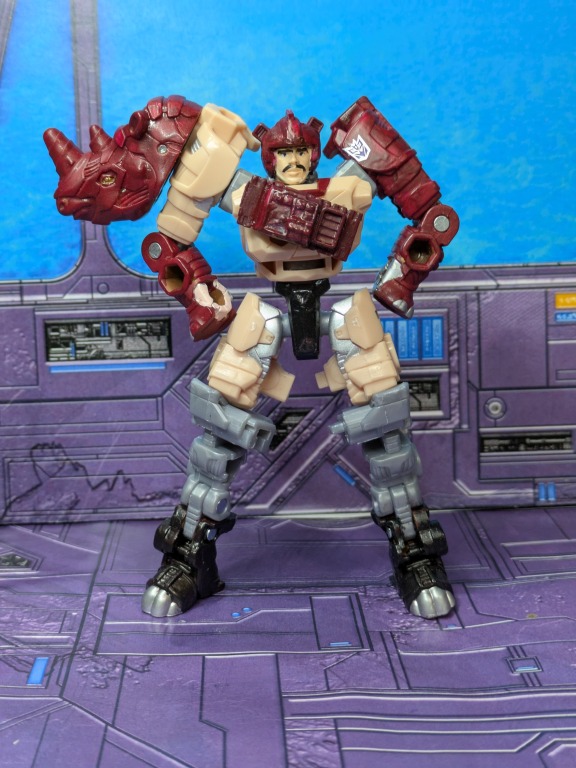 ggr20101's tweet image. ドリルノホーン改造ストラングルホールドの顔を作り直したりプロテクターや武器を追加しました。
顔はケナー3.75インチ、ルーク・スカイウォーカーの改造です。
#stranglehold 
#トランスフォーマー
#Transformers