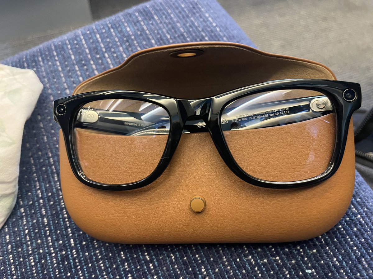 stuart murdoch tweet media