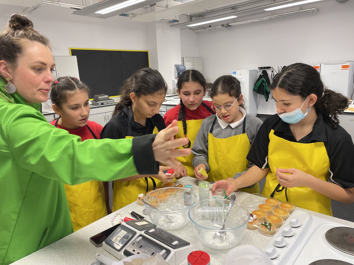 Ted Wragg Trust (@tedwraggtrust) on Twitter photo The EX5 Alive Community Hub <a href="/CranbrookEC/">CranbrookEducation</a> celebrates another year of transforming lives
In the last 12 months, the Hub:
✔️Supported over 250 asylum-seeking, migrant & refugee families
✔️Coordinated 10+ new community groups ✔️Organised 3 major town events
tedwraggtrust.co.uk/ex5-alive-hub The EX5 Alive Community Hub <a href="/CranbrookEC/">CranbrookEducation</a> celebrates another year of transforming lives
In the last 12 months, the Hub:
✔️Supported over 250 asylum-seeking, migrant & refugee families
✔️Coordinated 10+ new community groups ✔️Organised 3 major town events
tedwraggtrust.co.uk/ex5-alive-hub