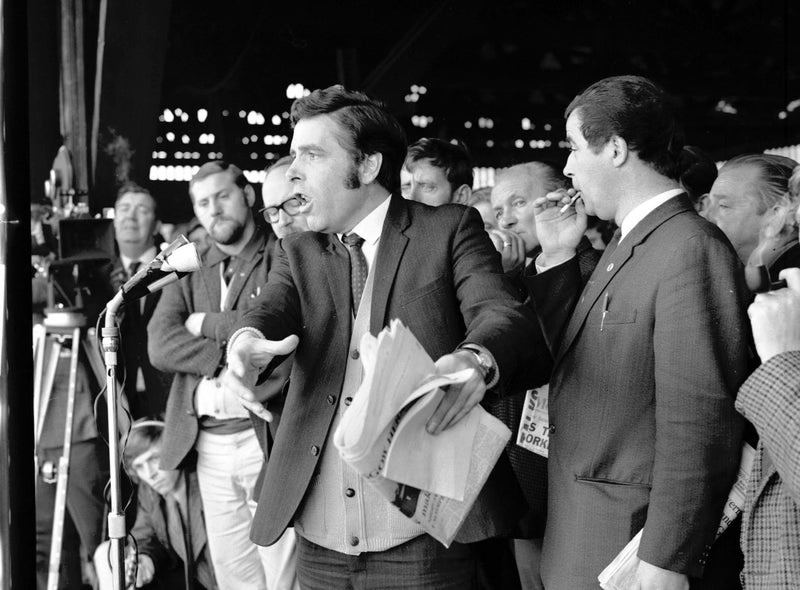Jimmy Reid addressing Upper Clyde Shipbuilders workers in 1971. (Allan Milligan)