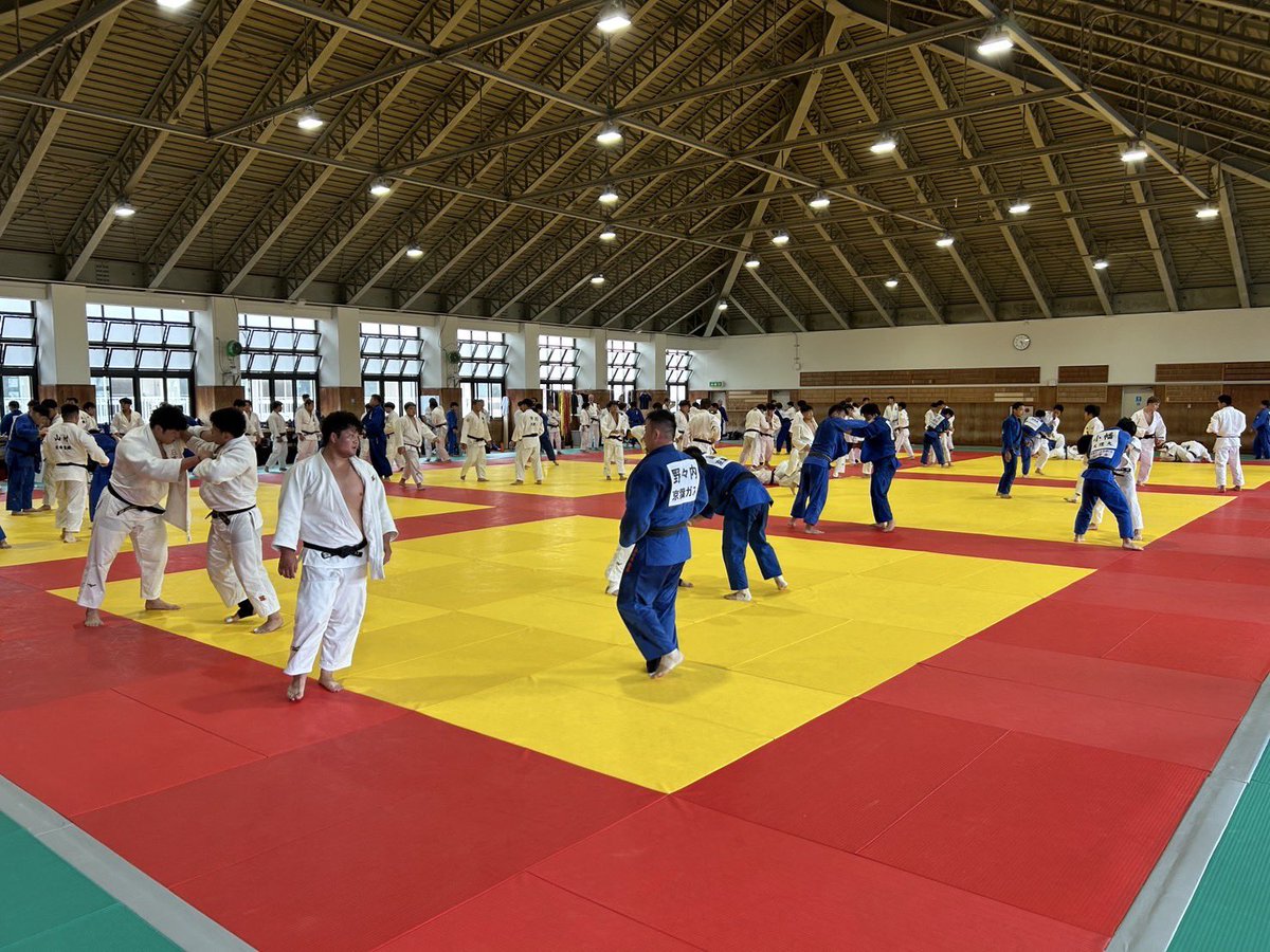 keiyogasjudo's tweet photo. 【合宿風景：DAY1】
8月23日、24日に開催されます、全日本実業個人選手権大会に向けて、関西の大学•警察にて合宿を行なっております🥋

AM：移動
PM：天理大学

#京葉ガス柔道部
#judo#judoka#judofamily#judô#柔道 https://t.co/GxLMFLiPKC