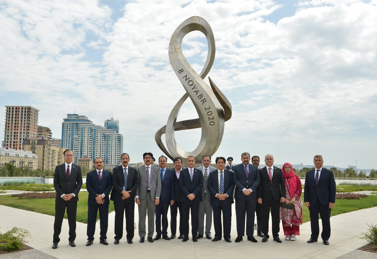 Pakistan İslam Respublikası Milli Assambleyasının nümayəndə heyəti Fəxri xiyabanı və Zəfər parkını ziyarət edib

meclis.gov.az/news.php?id=62…

#MilliMeclis