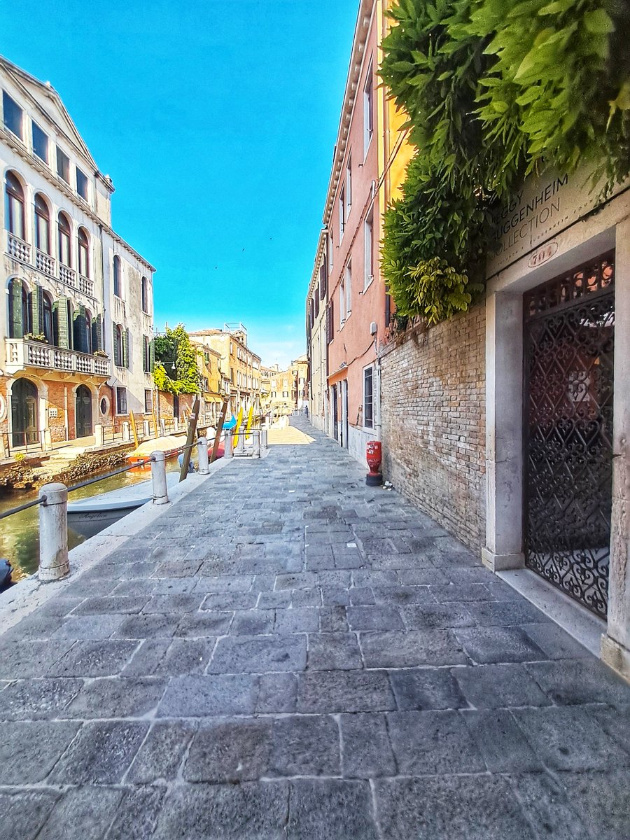 Scopri #KidsDay alla #CollezionePeggyGuggenheim
Ogni #domenica alle 15, laboratori #gratuiti per #bambini 4-10 anni. Un'occasione unica per avvicinare i piccoli all'arte, sperimentando e creando. Prenotazione online obbligatoria.
guggenheim-venice.it/it/educazione/…