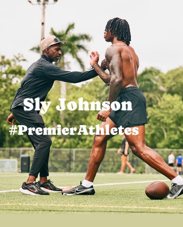 SlyJohnson3's tweet image. 12 years and still crafting!!