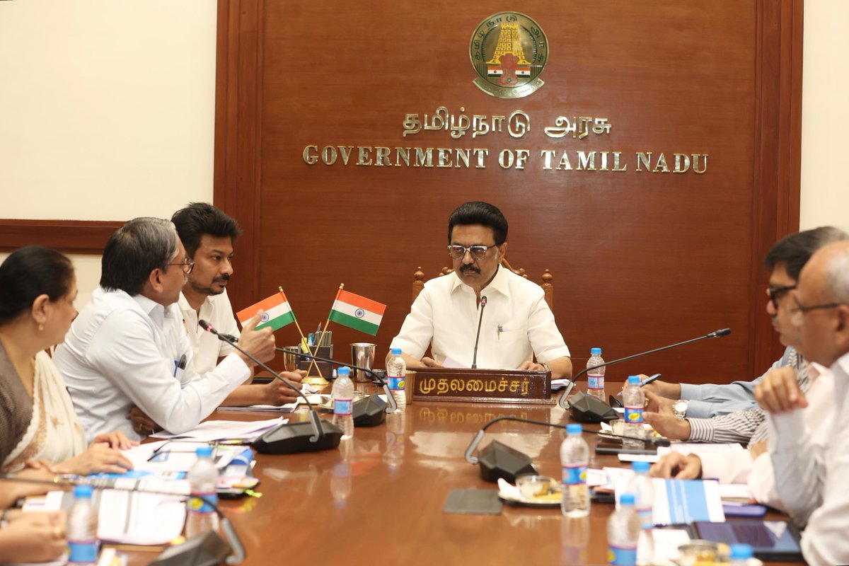 Udhay (@udhaystalin) on Twitter photo மாண்புமிகு முதலமைச்சர் <a href="/mkstalin/">M.K.Stalin</a> அவர்கள் தலைமையில் இன்று நடைபெற்ற இளைஞர் நலன் மற்றும் விளையாட்டு மேம்பாட்டுத்துறை மற்றும் திட்டம் & வளர்ச்சி துறையின் செயல்பாடுகள் குறித்த ஆய்வுக்கூட்டத்தில் பங்கேற்றோம்.
நம்முடைய பொறுப்பில் இத்துறைகள் சார்பில் மேற்கொள்ளப்பட்டு வரும் பணிகள், மாண்புமிகு முதலமைச்சர் <a href="/mkstalin/">M.K.Stalin</a> அவர்கள் தலைமையில் இன்று நடைபெற்ற இளைஞர் நலன் மற்றும் விளையாட்டு மேம்பாட்டுத்துறை மற்றும் திட்டம் & வளர்ச்சி துறையின் செயல்பாடுகள் குறித்த ஆய்வுக்கூட்டத்தில் பங்கேற்றோம்.
நம்முடைய பொறுப்பில் இத்துறைகள் சார்பில் மேற்கொள்ளப்பட்டு வரும் பணிகள்,