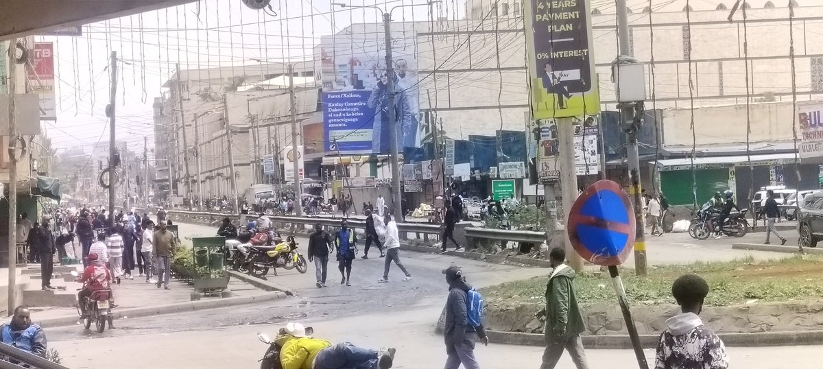 BashowAlas's tweet image. In 12 streets,Eastleigh is currently resuming to open up shops. #Bbs mall is open. @Lattif @citizentvkenya Because of recklessly made utterances, Million of revenue is lost in Nairobi today.This regime doesn't know how to address public demand. Article 1,the people-Sovereign😜