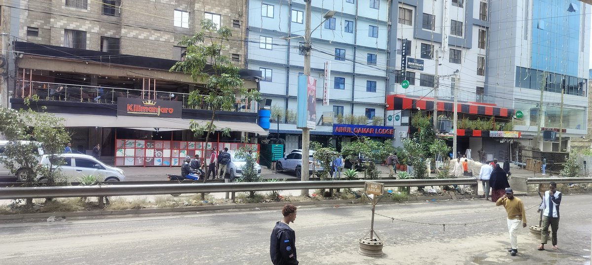 BashowAlas's tweet image. In 12 streets,Eastleigh is currently resuming to open up shops. #Bbs mall is open. @Lattif @citizentvkenya Because of recklessly made utterances, Million of revenue is lost in Nairobi today.This regime doesn't know how to address public demand. Article 1,the people-Sovereign😜