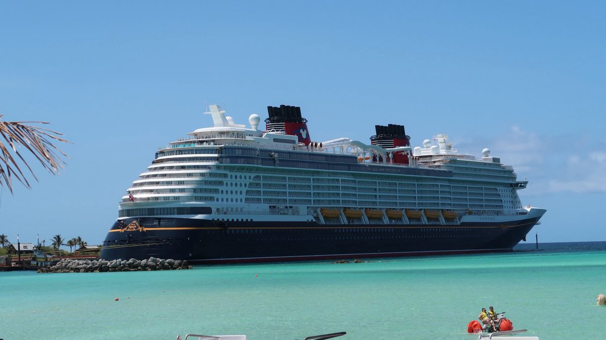 TandADisney's tweet photo. We love Castaway Cay, it is one of our favourite islands to visit. Feel so relaxed there! 

Currently sitting on a bus in the rain heading to work dreaming of the next Disney Cruise 🚢 

Thank you for watching 😁

Vlog: https://t.co/A3VrOuLUA1

#disneytreasure #disneycruiseline https://t.co/oTFhquqMLG