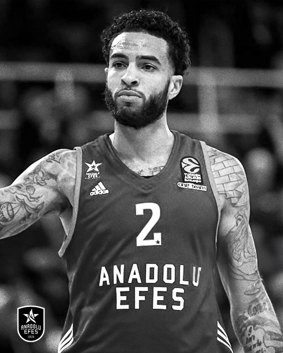 Eski oyuncumuz Tyler Honeycutt'ı vefatının 7. yılında saygı ve özlem ile anıyoruz. 

Rest in peace Tyler 

#BenimYerimBurası