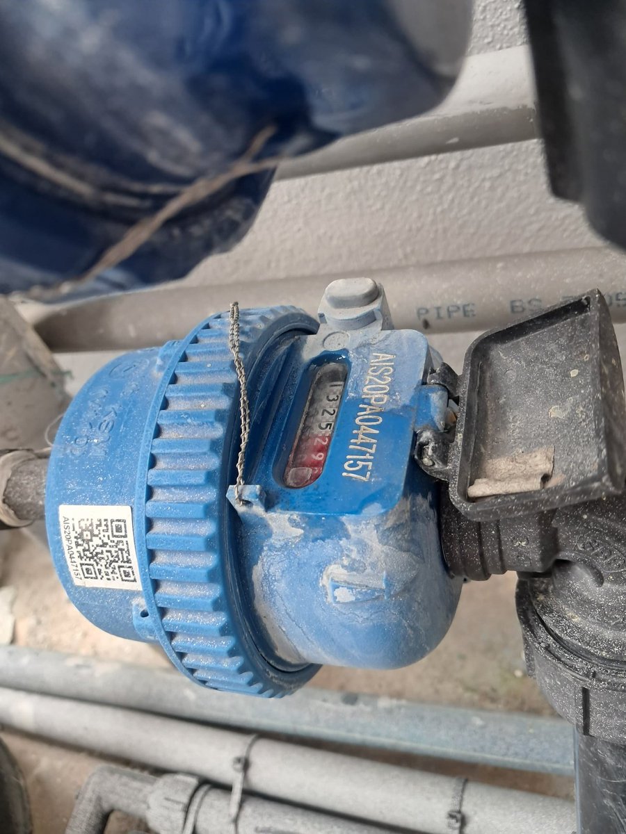 Goh_Simin's tweet photo. Hi @air_selangor , leak at water meter at my unit AK-01-01, Subang Perdana Goodyear Court 10A. Kindly assist and rectify it soonest. Thanks. https://t.co/KhcaGKGfL8