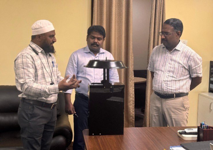 In #AndhraPradesh AI to fight mosquitoes this monsoon!

#ChandrababuNaidu govt rolls out AI-powered Smart Mosquito Surveillance System (SMoSS) to fight mosquito menace this monsoon. 66 pilot spots identified in 6 cities where AI, drones &amp; IoT sensors to detect, alert &amp; control