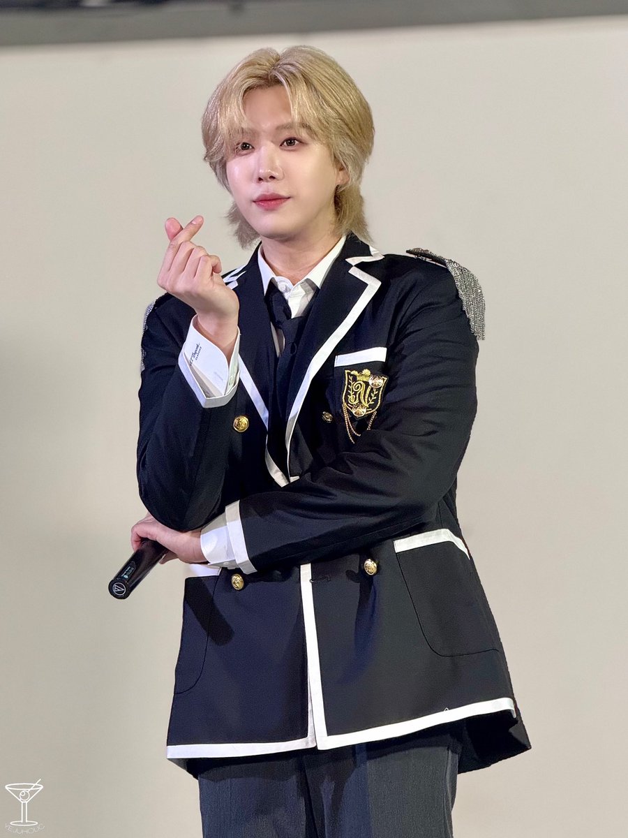 __yejuholic__'s tweet photo. 250706 SIM YEJUN SOLO LIVE in OSAKA
SEASON IN THE SUN
1๋ถ ํฌํ ํ์
๐ค๐ค๐ค
#ํฌ์ปค์ฆ #์์ค #์ฌ์์ค #YEJUN #FCUZ
(@Only1yejun ) https://t.co/p1gGT8u3SZ