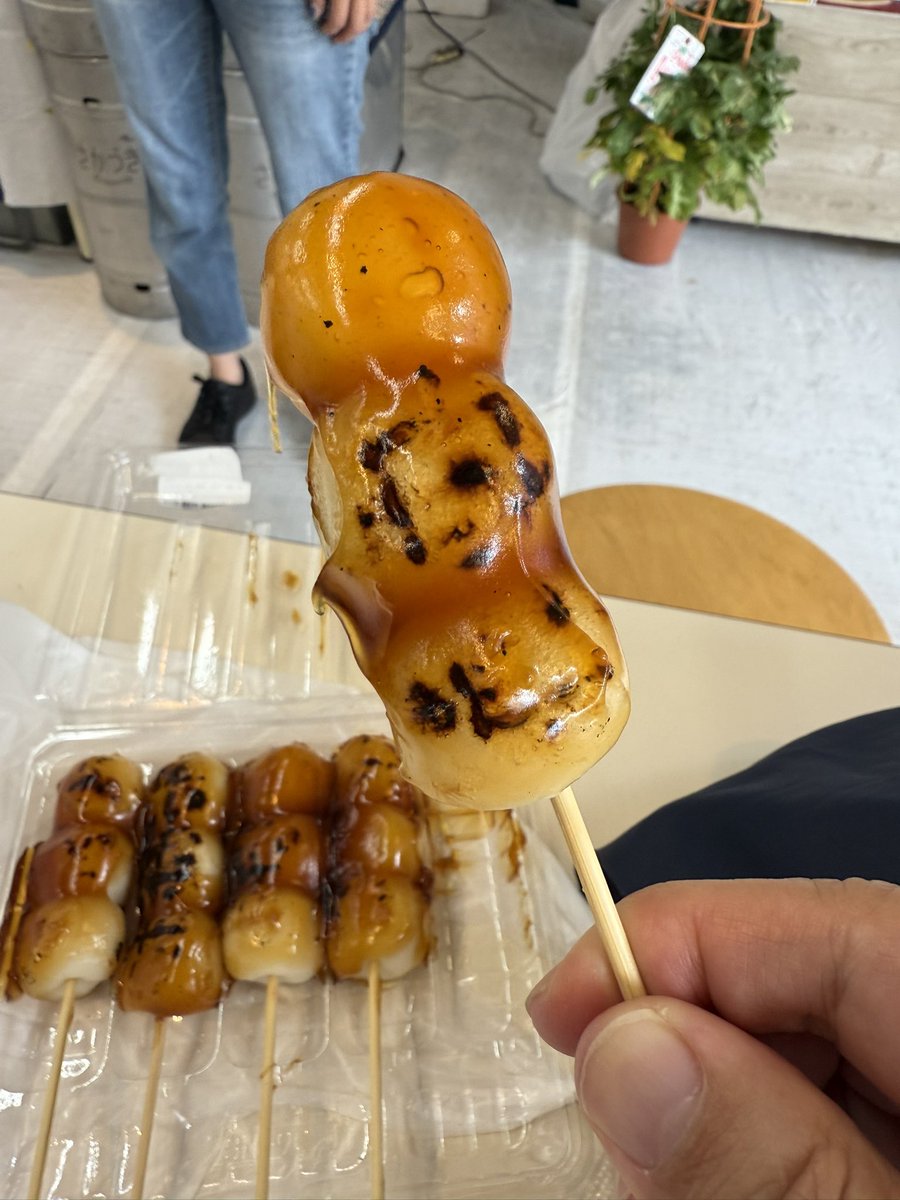 yosikawa1962's tweet photo. さて、入谷の朝顔市
毎年決まった日に開催(曜日は関係なし)
この日だけ販売するおだんご(竹隆庵岡埜さん)
そして、sooodramaticさんでクラフトビールとおいしいもの
あっ、朝顔みるの忘れた💦️
#氷川ブリュワリー
#さかづきbrewing
#sooodramatic
#竹隆庵岡埜 https://t.co/V9MnCDsvcK