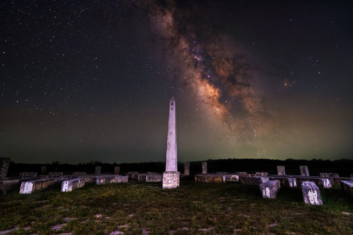 DiscHighLifeTV's tweet photo. Texas Sky Magic: Rare Milky Way Photos You’ve Never Seen Before! Metal and Canvas Prints 4 sale. 

Last month, we captured some of the clearest views of the Milky Way right here in Texas. This rare moment in the night sky became a stunning piece of art. https://t.co/iYQvl3cin4