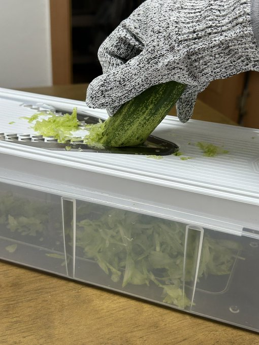 집들이 선물로 받은 명품채칼 너무 편함! 차지키소스 뚝딱이다