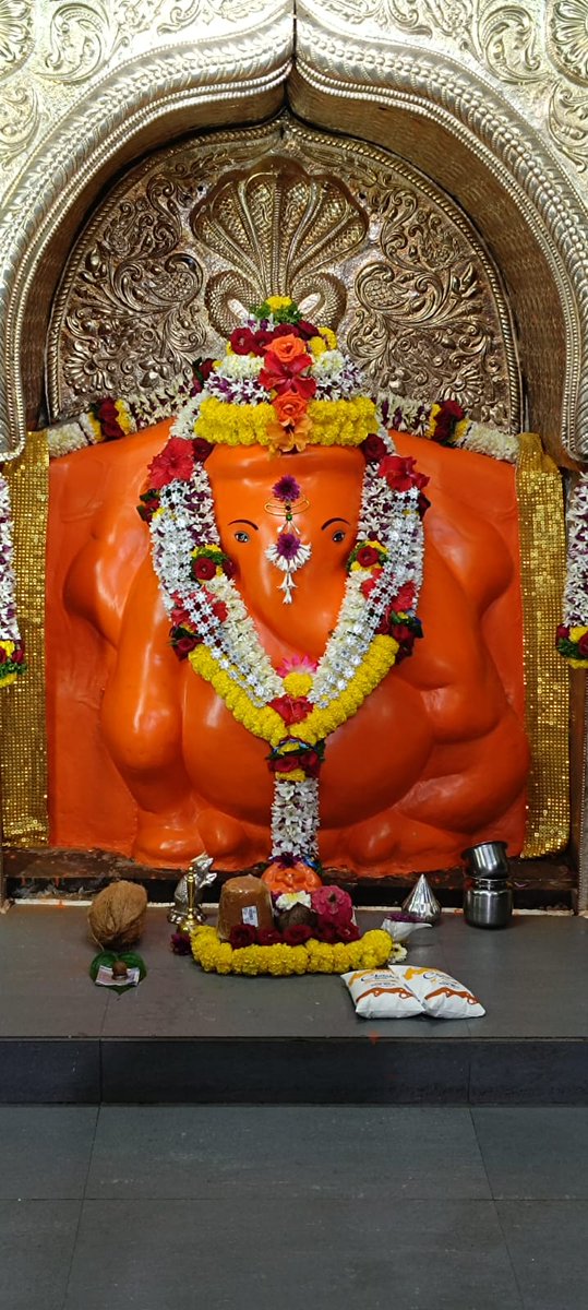 Pune's oldest, benevolent, compassionate  Parvati Nandan Ganeshkhind Lord Ganesha comes on Twitter for its devotees🙏

Blessings from  Ganesha today on 7th July  '25. 

 Aum Gam Ganpataye Namah🙏

 Ganpati Bappa Morya🙏