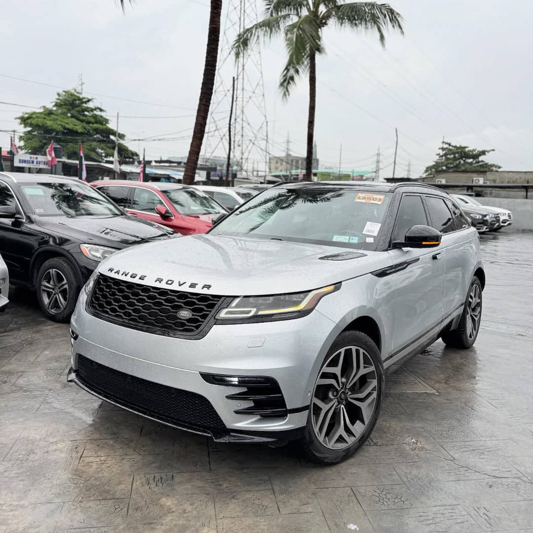 JojoAutos's tweet image. UPDATE ‼️UPDATE ‼️UPDATE‼️
FRESH OFF D BOAT🛳️ 2018 RANGE ROVER VELAR P380 SE R-DYNAMIC
🔥🔥🔥🔥
LOCATION: LEKKI LAGOS NIGERIA
PRICE: 66.8M