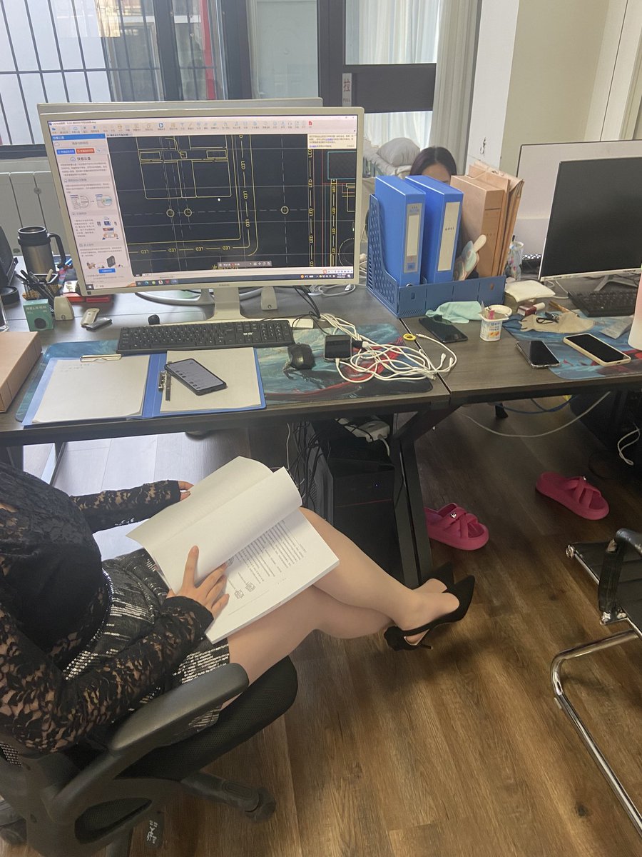 有网调高手愿意去试探一下吗？我可以给她的联系方式，但是有一个条件，不能和她说是谁给的要保密 https://t.co/6S1OxOcnLJ