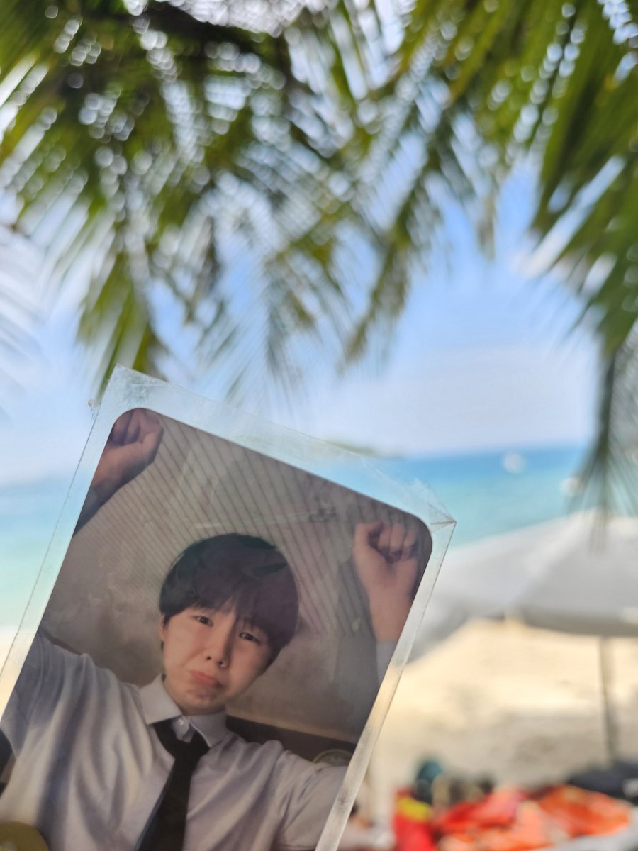 mull_dog13's tweet photo. 이른휴가를 와서 여기서 사왜사 듣게 생겻다 https://t.co/sitAKoomXf