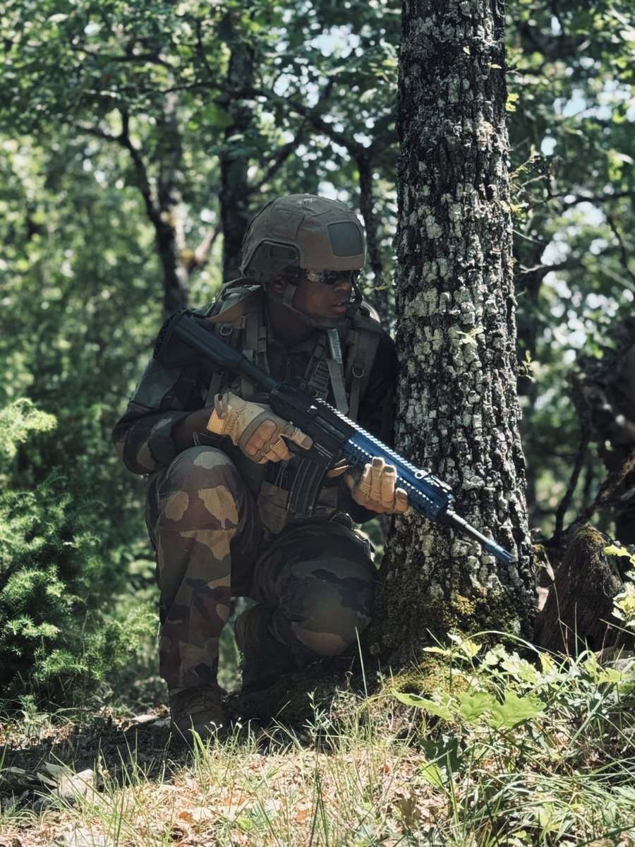519eRt's tweet image. Drill combat pour le P12 du premier escadron portuaire pendant le terrain escadron à Canjuers #aguerrissement #depassementdesoi #nosjeunesops #soldatdelajonque #519ert #tringlot #fierdenossoldats #lundimotivation #mondaymotivation