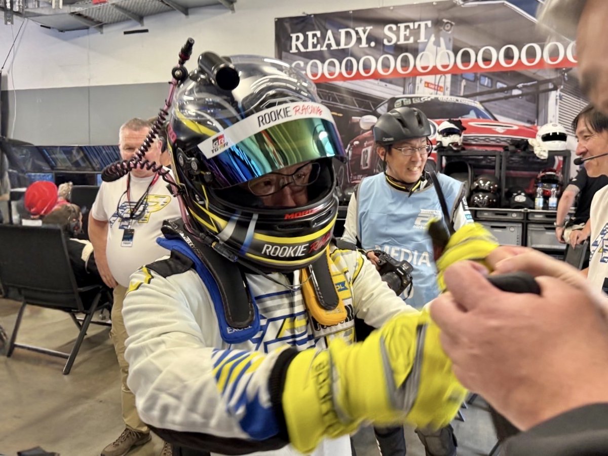 ROOKIE_Racing_'s tweet photo. モリゾウ選手
ニュル24h耐久レース
お土産キャンペーン🖤❤️💛💙🇩🇪

たくさんのご応募ありがとうございました！

皆さまから頂いたあたたかいコメントは
モリゾウ選手へしっかりとお届けいたします🙏

今後の活動も是非、ご注目下さい！

��んなキャンペーンを開催して欲しい！
あのシーンが見てみたい！
ここが気になる！etc...

ご意見もお待ちしております☺️💛

これからもルーキーレーシングの
応援をよろしくお願いいたします🚗🏁✨

#TOYOTAGAZOOROOKIERacing
#Nürburgring24