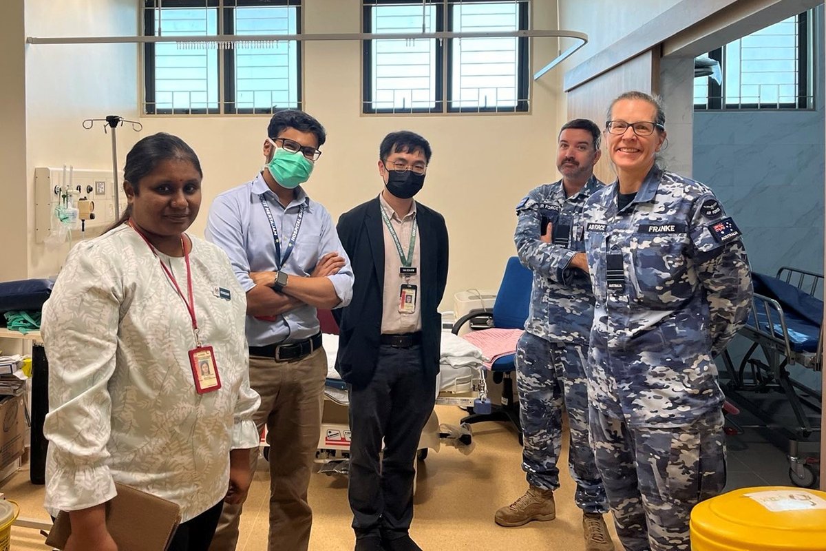 AusAirForce's tweet image. Operation GATEWAY 25-1/2 key leadership and subject matter expert engagement at RMAF Butterworth. 📍
#AusAirForce aviators took time to connect across the base, providing RMAF Butterworth Base Commander and members a tour of the P-8A Poseidon.
#StrongerTogether #YourADF