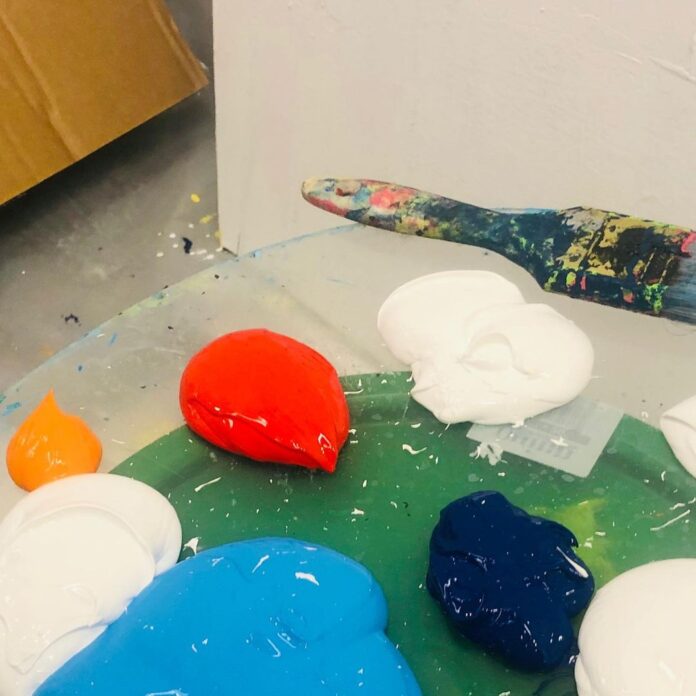MelissaDiVietri's tweet photo. Focused 💎🎨
Behind the scenes @epichotel #artistworking @missydi_artist
🔗 https://t.co/Wgfp69QFBS #uniquelyabled https://t.co/T36ZmhDT2q