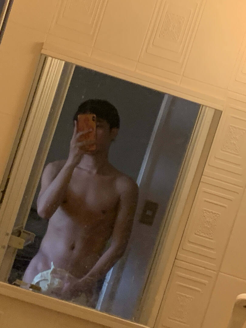 BUKAN BASE RATED tweet media