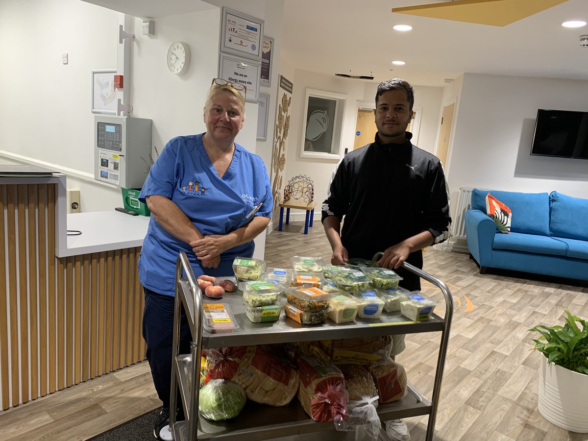 Saving good food from not ending up on #landfill #landwaste. Many famililes working for blue light emergency  will benefit,  Putting #smiles all around the heat wave continue 😎

Balbir Seimar
#balseimar
#balbirseimar
#letsgetwasupdone
#communitymatters