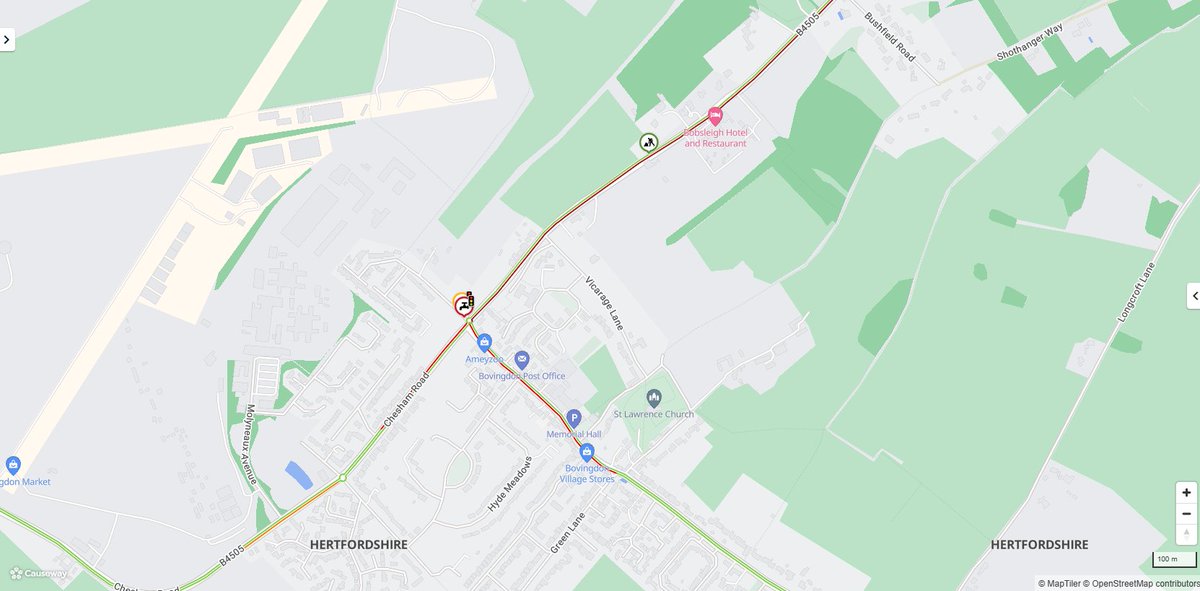 ROADWORKS: #Bovingdon B4505 Chesham Road - DELAYS in the area due to planned works junction with Newhouse Road temp signals in operation #AvoidTheQ