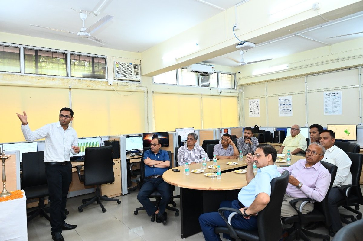iitroorkee's tweet image. IIT Roorkee inaugurates the Energy Systems Modelling Lab under the Hydro & Renewable Energy Dept to boost research in sustainable, resilient energy systems, policy analysis & decarbonization.
#IITRoorkee #CleanEnergy #EnergyModelling #Decarbonization #Sustainability #FutureEnergy