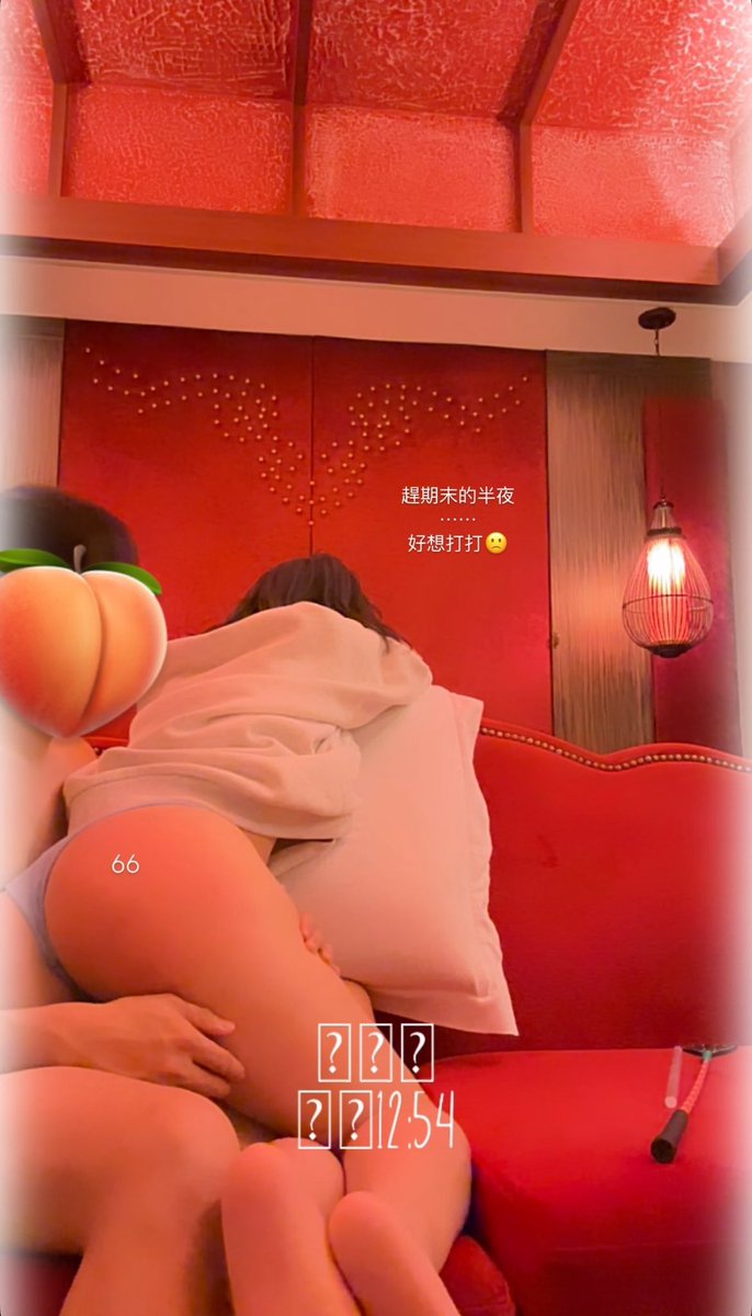 感冒在家🤒
發發去年聖誕節的庫存🎄

照片裡看起來就是一個蠻橫不講理、
勇敢又任性的小女孩（ 就是我 ૮₍ ˃ ⤙ ˂ ₎ა

都要被揍了還能這麼理直氣壯⋯ 佩服自己 ꪔ̤̫