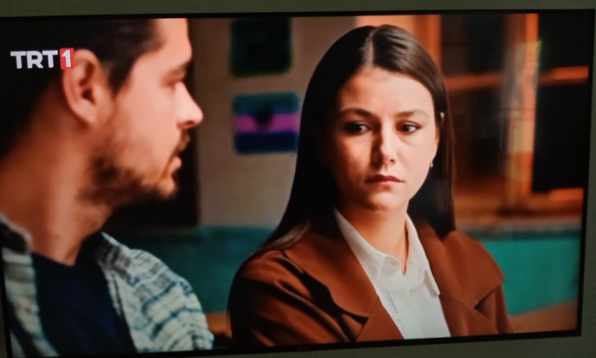 110 izliyom bilin bakalım noluyor elim uyuştu olduğu yerleri geçecem diye resmen dizinin içine etti gelişiyle 😂

#SelTan 'ım çooooook güzelsiniz be çok 🥰

#GönülDağı