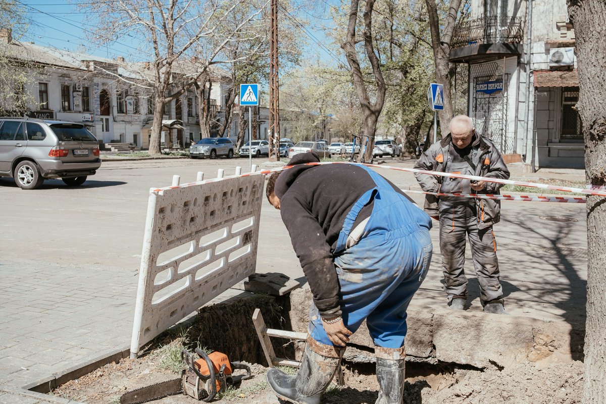Danish Refugee Council in Ukraine (@drcinua) on Twitter photo Imagine turning on the tap and getting rust and saltwater ❌💧
Due to the shelling & destruction, that’s daily life in #Mykolaiv, #Ukraine — until now.
Thanks to support from <a href="/DanishMFA/">Denmark MFA 🇩🇰</a>, DRC is restoring clean water access in the city: bit.ly/3Ig5UMa Imagine turning on the tap and getting rust and saltwater ❌💧
Due to the shelling & destruction, that’s daily life in #Mykolaiv, #Ukraine — until now.
Thanks to support from <a href="/DanishMFA/">Denmark MFA 🇩🇰</a>, DRC is restoring clean water access in the city: bit.ly/3Ig5UMa