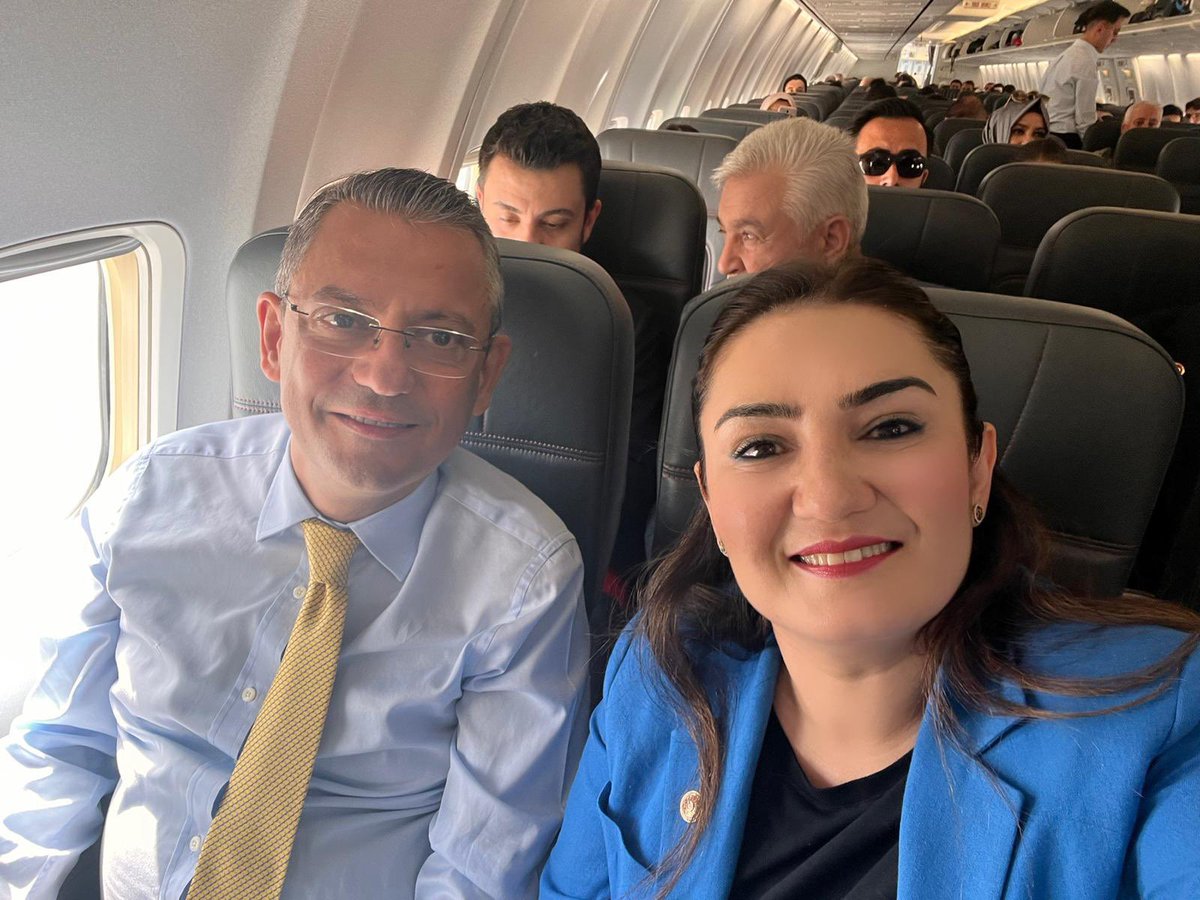 Genel Başkanımız Sayın Özgür Özel hakkında soruşturma başlatılmış. 

Cumhuriyet Halk Partisi’nin genel başkanının siyasi eleştirilerine ve dozuna talimatlı yargınızla ayar veremezsiniz.

Demokrasinin ve Cumhuriyetin teminatı Cumhuriyet Halk Partililer geri adım atmaz!