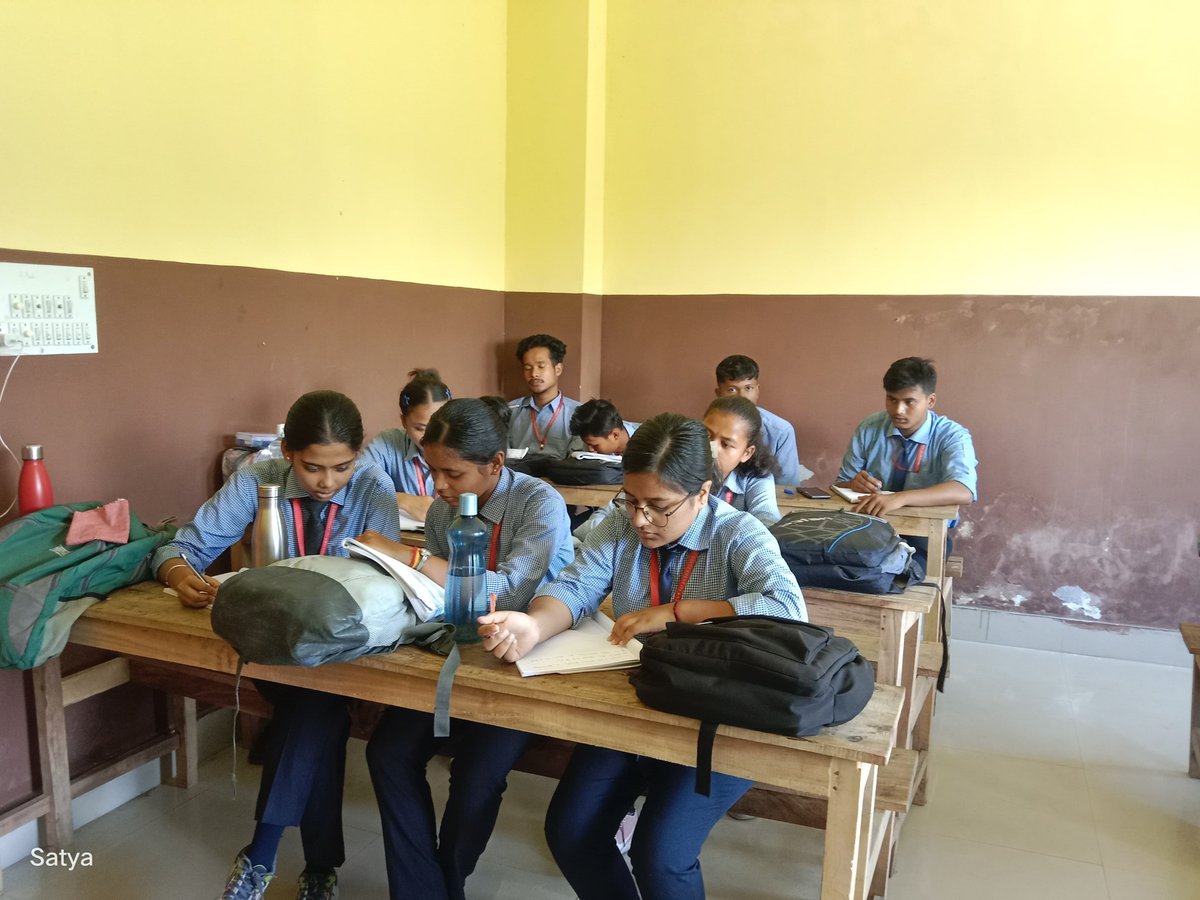 KalchiniI_iti's tweet image. TODAY THEORY CLASS
🔧 ELECTRONICS MECHANIC TRADE
🏫 KALCHINI GOVT. ITI
Dedicated to building strong theoretical knowledge for a better technical future!
#KalchiniGovtITI #ElectronicsMechanic #TheoryClass #SkillIndia #ITITraining #TodayClassUpdate