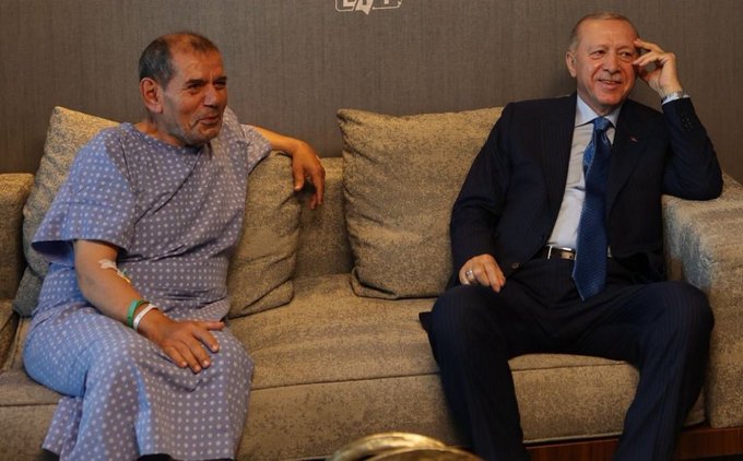 <a href="/SportsDigitale/">Sports Digitale</a> Her zaman büyük bir hayranı olmuşumdur. Ziyaretime geldi, sarıldık. Onu gördüğümde bir an bocaladım, sonuçta o olmasa bu çakma başarılarım olamazdı, onu selamladım ama ne diyeceğimi bilemedim anlıyor musun? Ama öyle bir andı ki, içimde kelebekler uçuştu, ‘vay be, bu reis’ dedim.