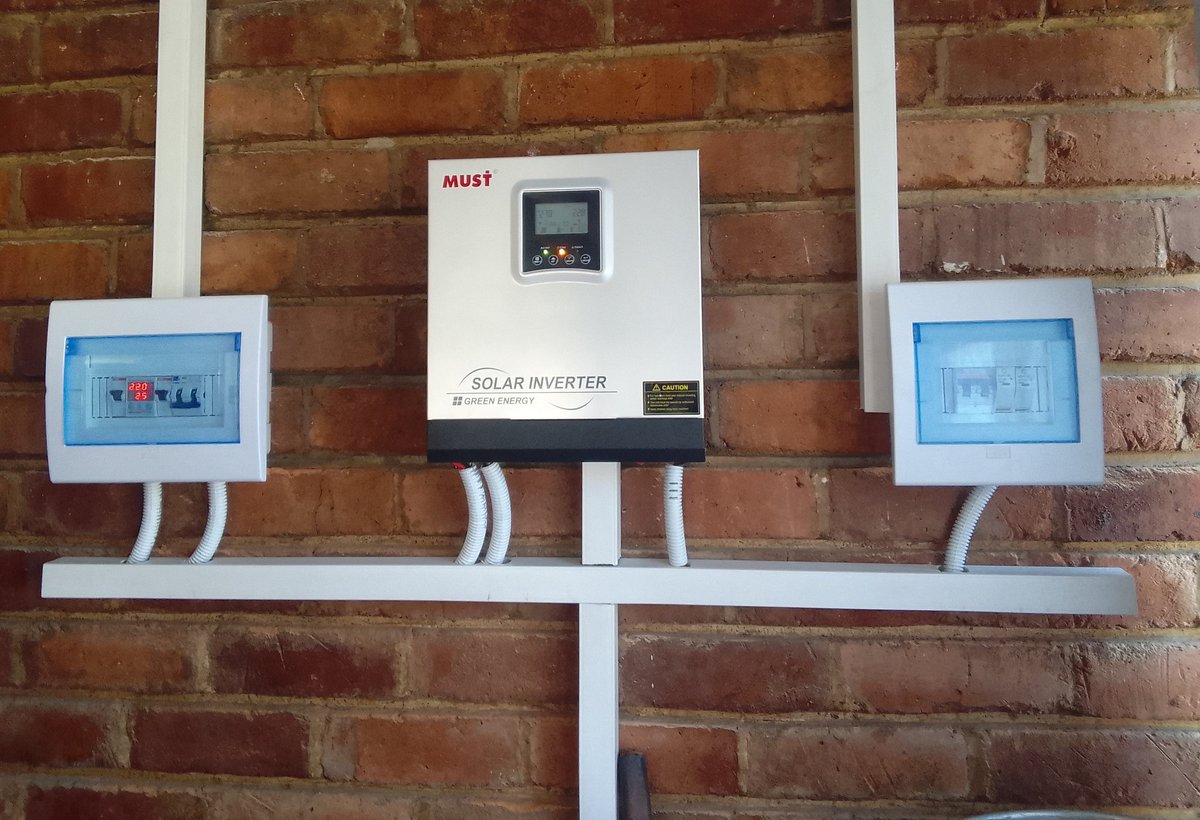 One install turned into two... then three...and suddenly we knew the whole family. We're not saying we have become part of the family... but we do know where the main switch is🌞⚡️
chat.whatsapp.com/DEn03PX6sGP3u7…
#solarenergy #solarwithfamiliarfaces