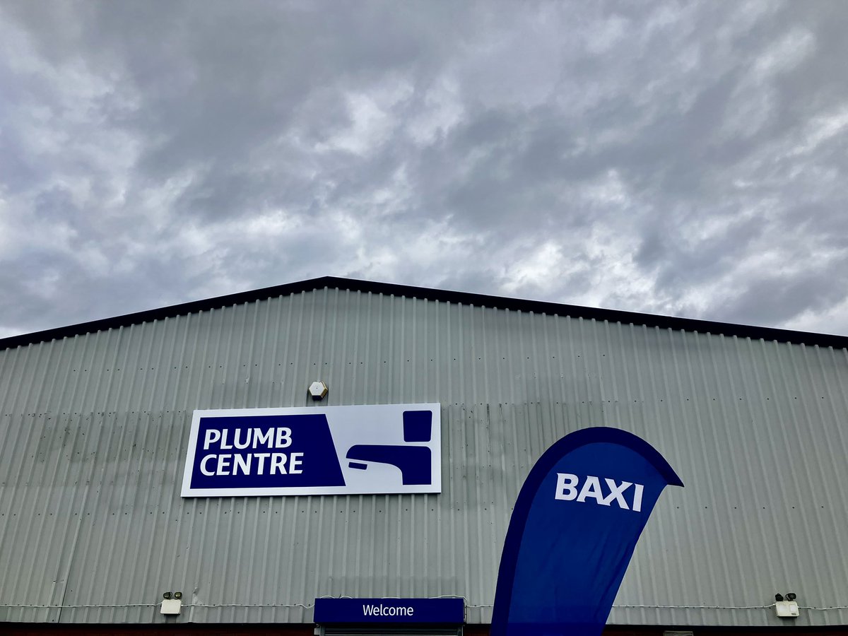 ptrotman_baxi's tweet photo. Back in the tap at Wolseley Plumb Centre in the exciting refurbished Darlington branch, and it looks quality👏👏Get along and join us, @baxiboilers and discover the latest deals on #PlumbPro 🤗 https://t.co/oJbKxDWuaA