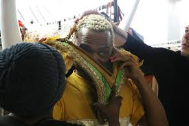 AffairAfrica's tweet photo. πΏπ¦ β¨Somizi shut down Durban July in a Sunday Times newspaper gown with the bold message: βNo DNA, Just RSAβ.
Couture meets commentary.
#MarvelsOfMzansi Themba #SBLove South Africans | Brown Mogotsi | Bheki Cele https://t.co/FXNGuSBRIy