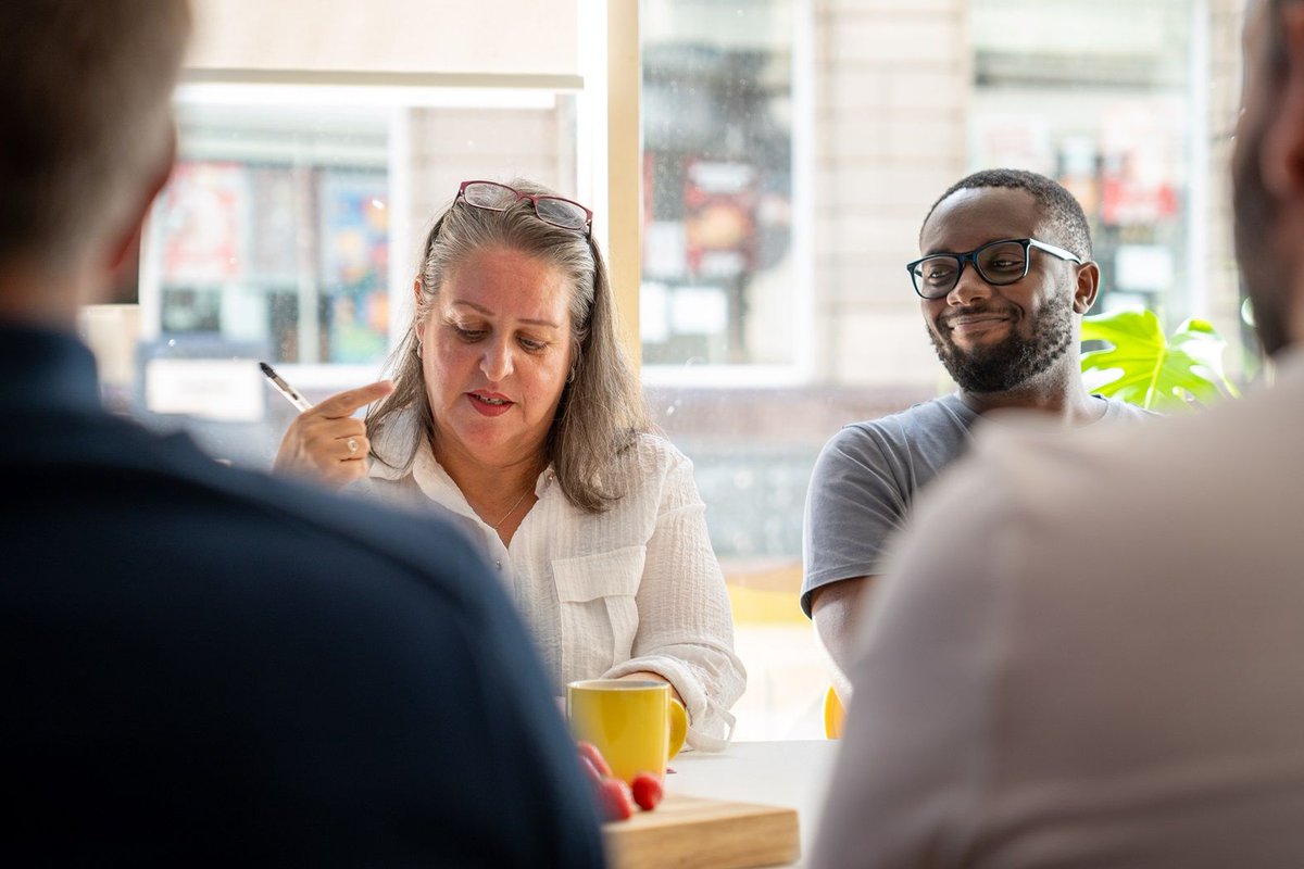 Overthinking your #salesstrategy? Join us today at 12.30pm for a free online workshop on how to 'Humanise Your Sales &amp; Marketing'! In partnership with the University of Winchester.

👉 Book now: eventbrite.co.uk/e/humanising-y…

#SmallBusiness #MarketingTips #Entrepreneurship