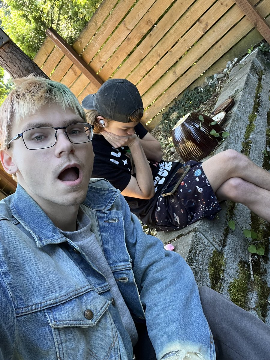 AxleTheHusky's tweet photo. Seattle pride was a fucking blast the pop up dj set with @OrbitWf  was so fun, see you soon bro! https://t.co/tAhz01Mm0r