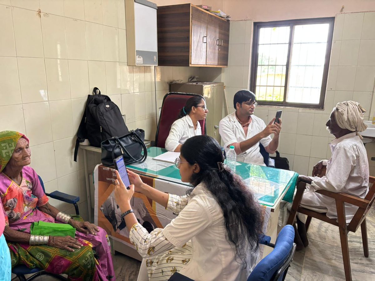 Ayushman Arogya Mandir lakadiya 1 tweet media