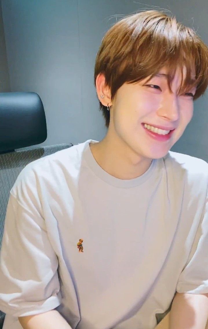 l4venter's tweet photo. dd 🥹

🩵

8 SECONDS WITH SUNOO
#SUNOOx8Seconds #엔하이픈_선우 #김선우 
#ソヌ #ENHYPEN_SUNOO #SUNOO @ENHYPEN_members @ENHYPEN https://t.co/0BdZ2HoSyv