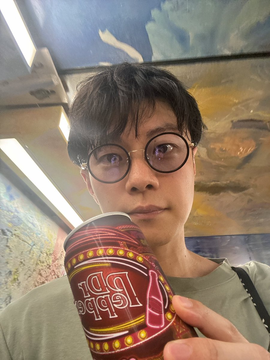 今日は久々にメモリーにてフリーダンス！
帰り道はこれまた久々にドクターペッパーを買いました✨ﾌﾟﾊｰ
#社交ダンス
#フリーダンス