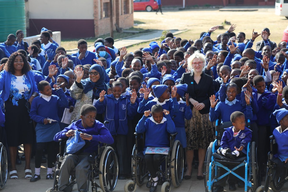 Unicef_Swazi's tweet image. St Joseph’s High School learners in the Violence Prevention Club shared how the programme strengthened their confidence and ability to speak out against violence. UNICEF RD reaffirmed our commitment to child protection and addressing students' concerns . #EndViolence