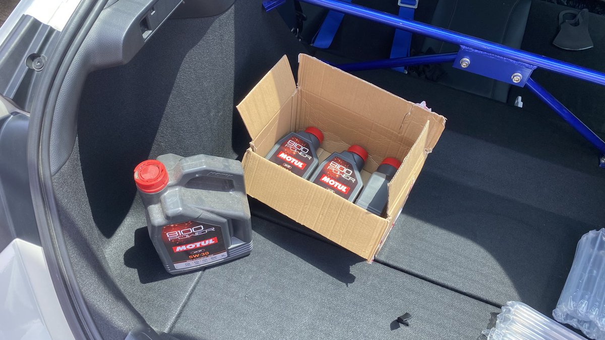 アカツキ_ tweet media