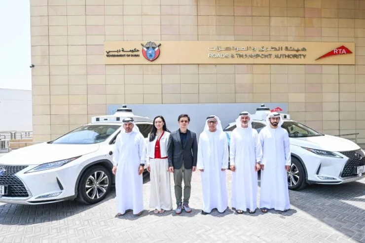 Solix_Trade's tweet image. $PONY teams up with Dubai’s RTA to kick off robotaxi trials this year! Dubai aims for 25% of trips to be driverless by 2030. Pony.ai runs 300 robotaxis in China and targets 1,000 by year-end. Exciting future ahead! 😊🤖✨
#Robotaxi #AutonomousVehicles #DubaiTech…